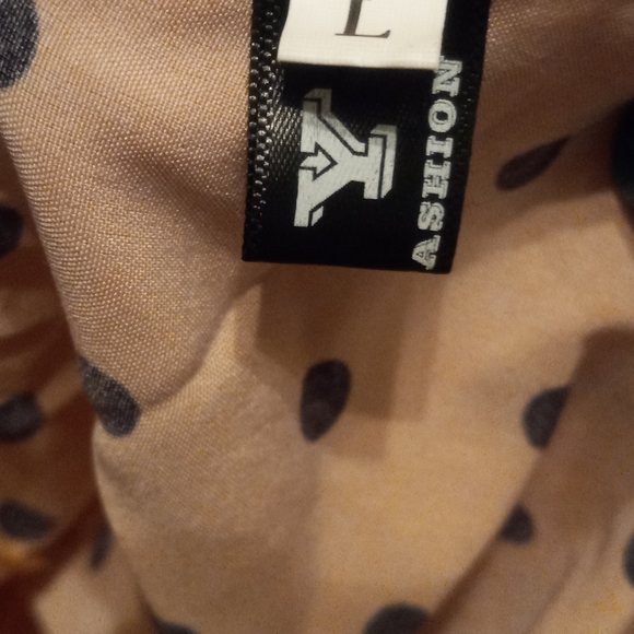 Polka-dot yellow puff sleeve jumpsuit 💛 - Picture 4 of 5